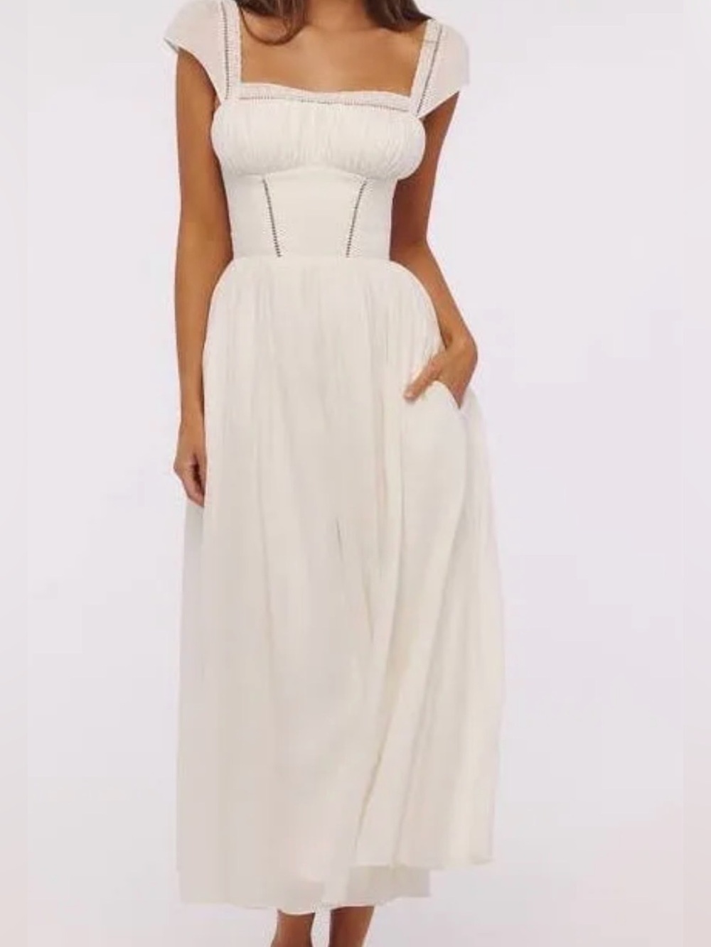 $300 HOUSE OF CB White Maxi Dress
Size Small (fits like XS)
Like new! Worn once
